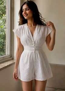 Chic White Broderie Anglaise Playsuit
