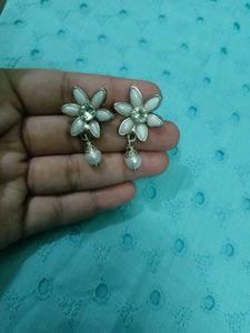 Elegant Pearl Flower choker Necklace