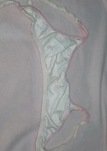 It Is Used Nonpaded Bra Made Of Soft Cotton Fabric
