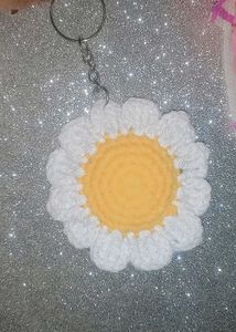 Crocheted Daisy Keychain