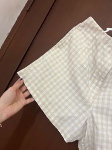 H&amp;M Beige Gingham Linen Blend Shorts