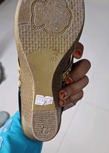 Black sandal like new