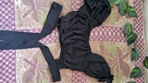 Black Off-Shoulder Bow Crop Top
