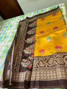 Siril Branded This is A Very Elegant Silk Saree With Blouse Piece
