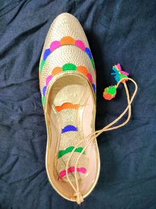 Colorful And Embroidered Juttis