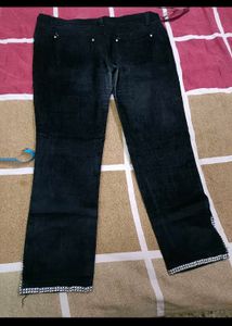 Sparkly Black Party wear Capri in 32 waist