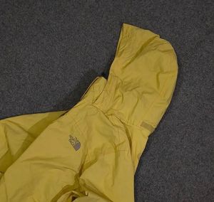 TNF LIGHT YELLOW JACKET