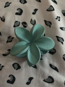 Cute Flower Hair Claw Clip