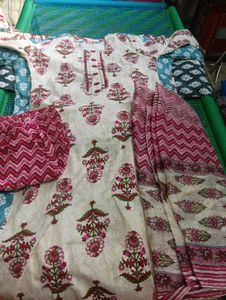 Elegant Indian Kurta Set with Dupatta