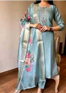 Embellished Kurta set