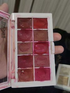 Insight 3D Highlighter &amp; Lip Pout Palette