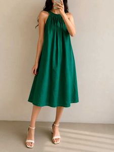 Elegant Green Halter Neck Midi Dress