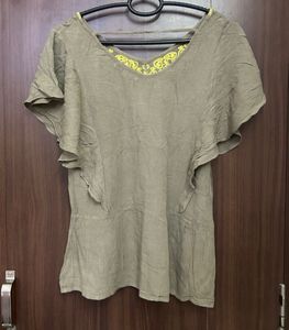 Embroidered top with Flared Sleeves
