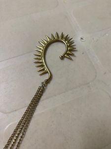 ear cuff
