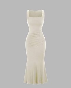 Elegant Ruched Sleeveless Midi Dress