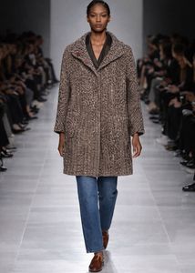 Elegant Tweed Overcoat