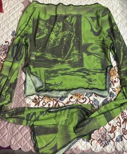 Bell sleeve abstract printed top - S