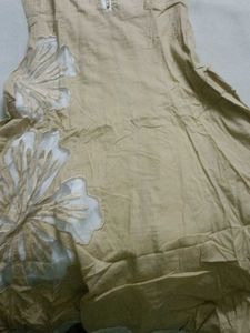 Beige Kurta with Floral Embroidery