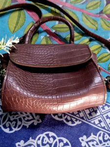 Chic Brown Croc Embossed Handbag