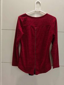 stylish winter top in L new without tag