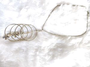Elegant Floral Chain Necklace