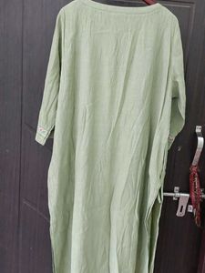 Elegant Green Embroidered Kurti