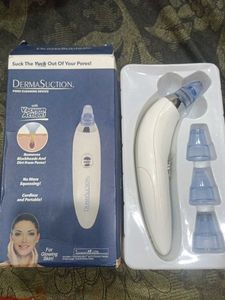 DermaSuction Pore Cleaning Device