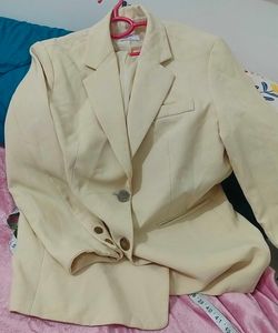 Butter yellow 💛 Chic Cream Oversized Blazer