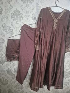 Elegant Embroidered Kurta Set