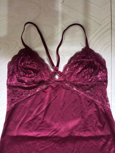 Burgundy satin Lace sexiii dress, fits S&amp;M both❤️