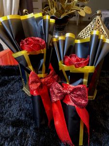 Handmade Trendy Rose Bouquet Customise is availabl