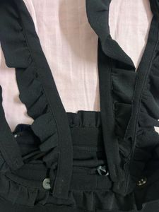 Cute Black Ruffle pencil skirt with  sus