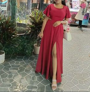 Red solid slit dress
