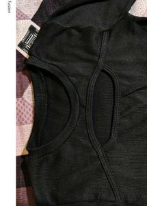 Black crop top 😎