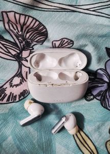 Wireless Earbuds with Charging Case