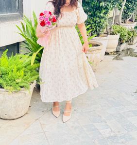 Pretty Floral Midi Dress
