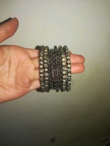 Bohemian Leaf &amp; Bell Dangle Bangle Set