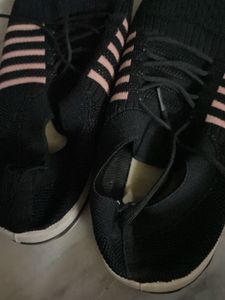 Comfortable Black Knit Sneakers