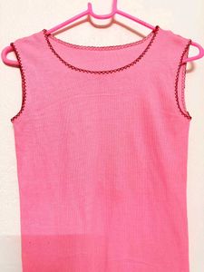 pinteresty Cute Pink Sleeveless fitted Top🩷