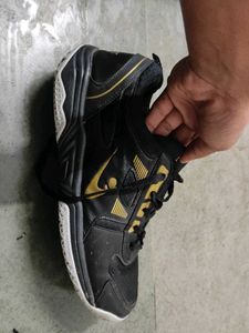 badminton shoes