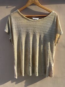 Lightweight Textured Tunic Top