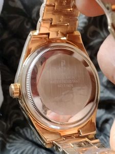 ROLEX Luxury Gold Diamond Watch.