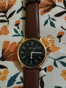 Classic Brown Leather Strap Watch