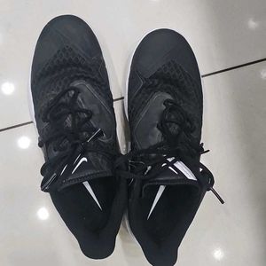 Nike White Sports Shoes