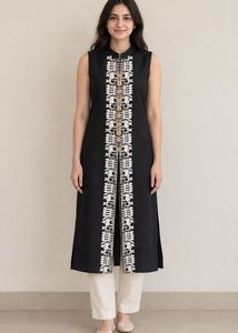 Embroidered Sleeveless Kurta with pants