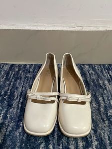 Chic White Bow Ballerina Flats