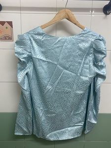 Stylish Light Blue Leopard Print Top