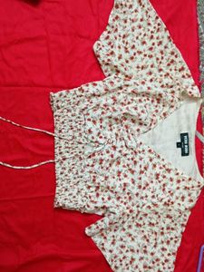 Floral Print V-Neck Blouse