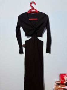 Chic Black Cut-Out Maxi Dress