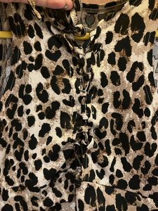 URBANIC - Leopard Print Tie-Front Crop Top